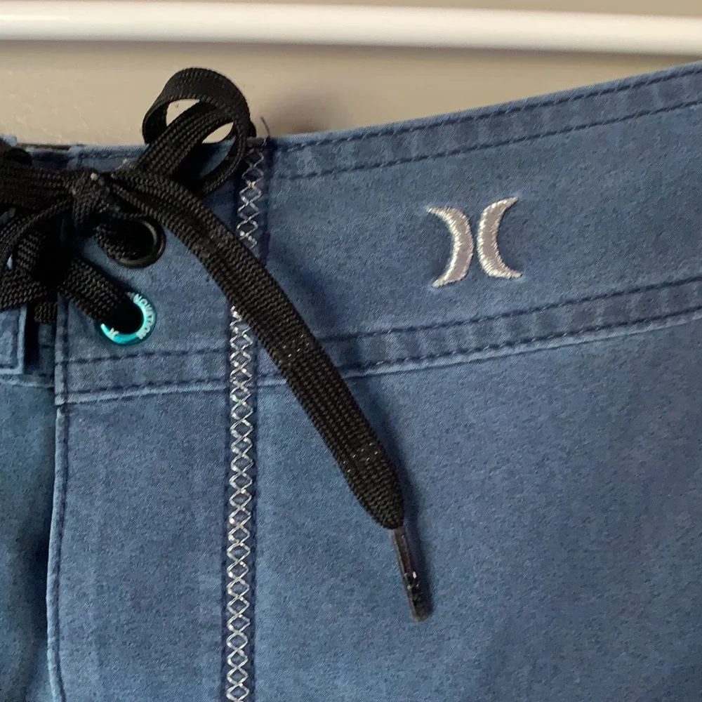 Hurley Men’s Phantom Board Shorts - Picture 3 of 6